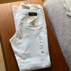 New! Men’s White Jeans slim fit 32x32